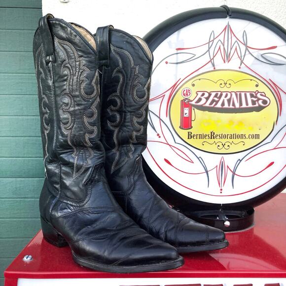 Vintage Black Leather Eel Skin Cowboy Boots | Mexican Made | Gritty Western Vibe - Picture 2 of 16